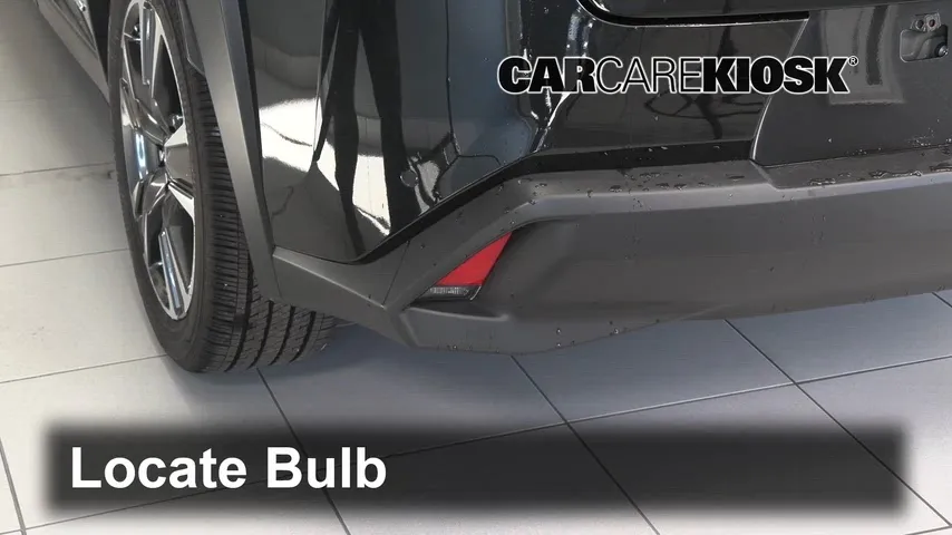 2021 Lexus UX250h 2.0L 4 Cyl. Éclairage Feux de marche arrière (remplacer une ampoule)